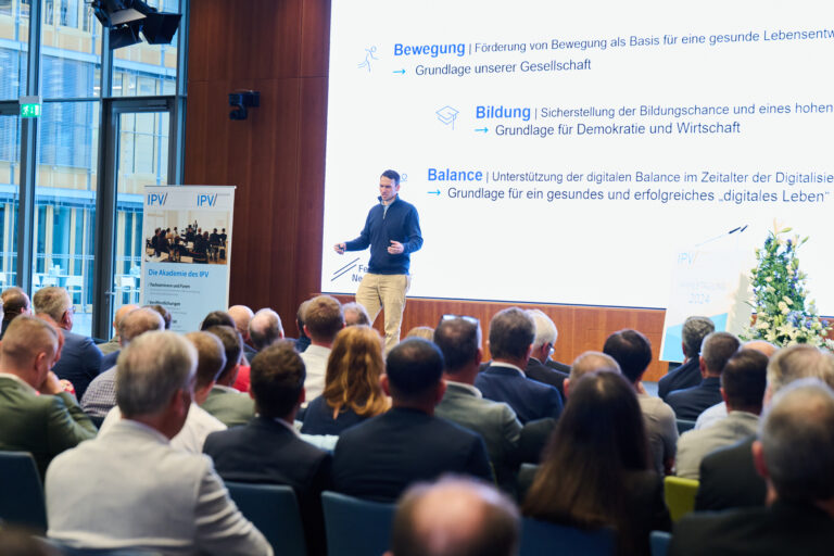 15. IPV-Jahrestagung 2024 - Felix Neureuther
„Move smart - the Felix Neureuther way“